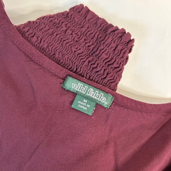 V-Neck Clasp Cropped Shirt Womens Sz Medium - Picture 9 of 10